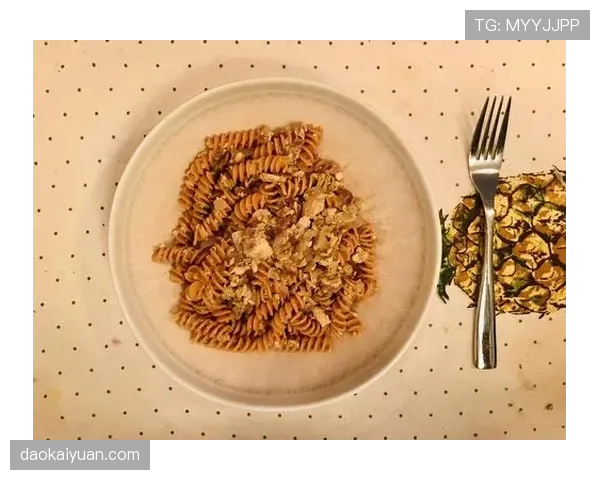 蔡赟当年打比赛赚的钱，现在天天在家给老婆做饭？